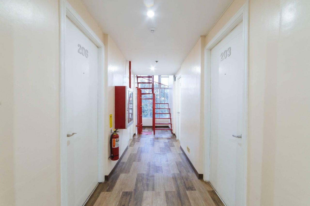 Reddoorz Plus Near Sm Lanang Davao Екстер'єр фото